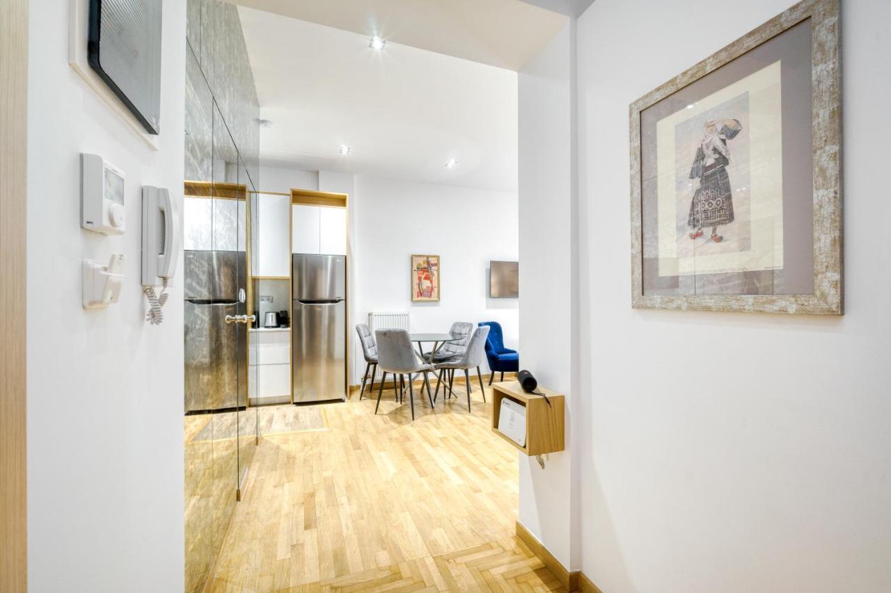 Stylish, Sunny New 2 Bedroom, Prime Central 雅典 外观 照片